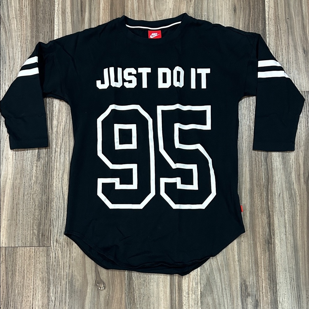 Nike Black and White Long Sleeve Tee
